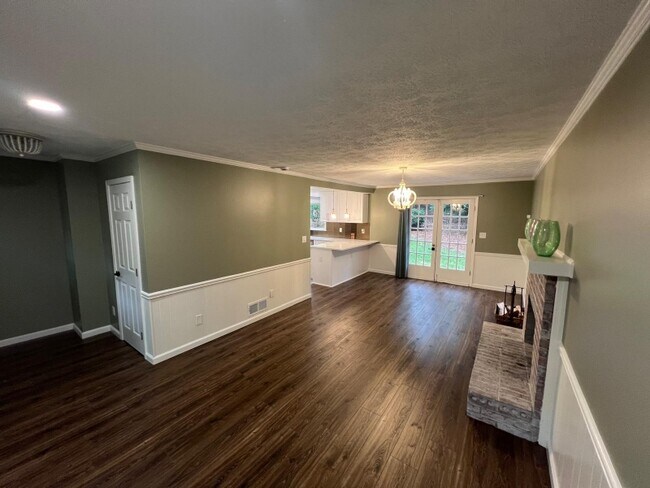 Building Photo - 4008 Rock Mill Dr