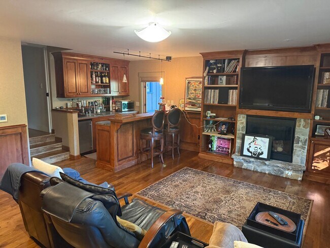 Building Photo - Luxury Furnished Monte Sereno Estate | Short-Term Executive Lease | Resort-Style Living