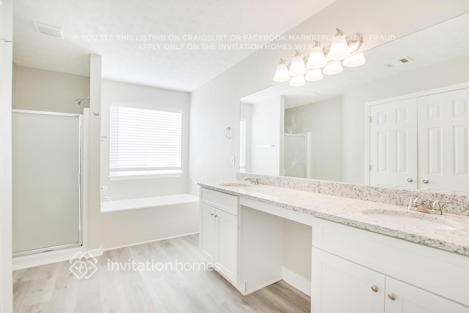 Building Photo - 4558 Carriage Park Dr