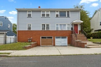 Building Photo - 1755 Winfield St