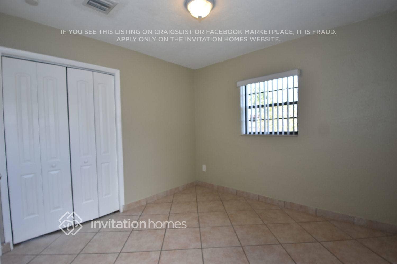 Building Photo - 4511 SW 102nd Pl