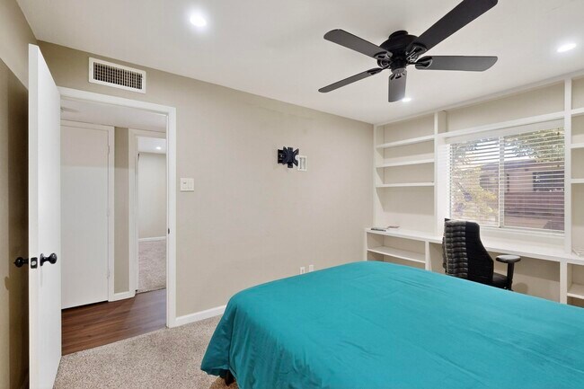 Building Photo - 1601 Pennsylvania St NE