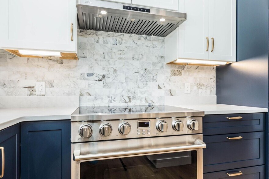 Building Photo - 539 Portsmouth