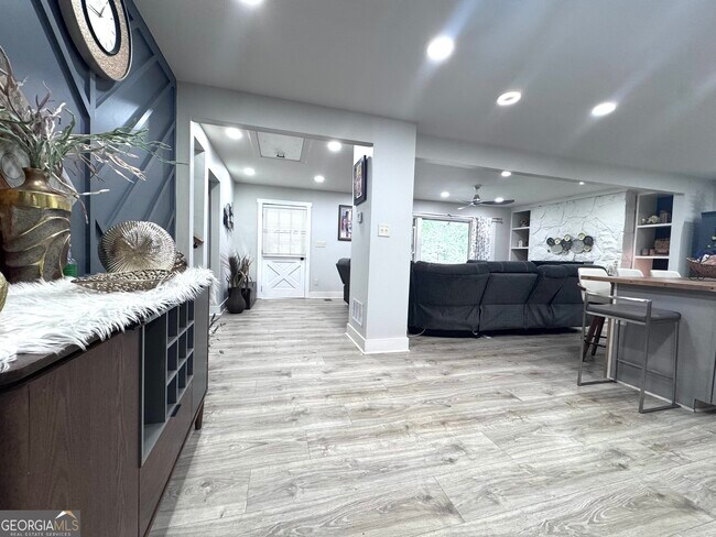 Building Photo - 3280 Stonewall Tell Rd