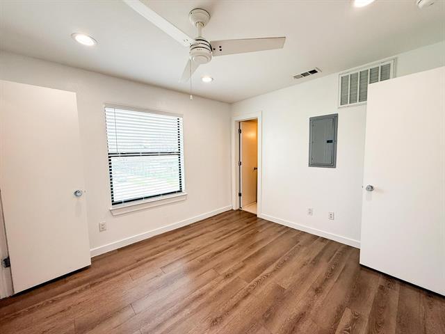 Building Photo - 4526 Munger Ave