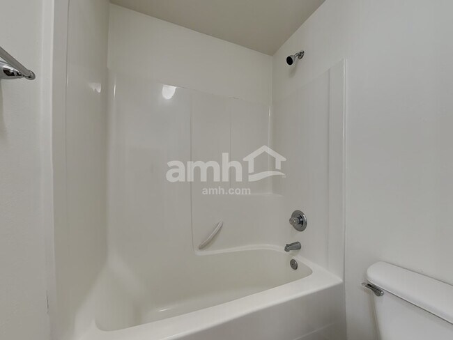 Building Photo - 18606 112th Ave E