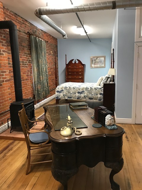 Master Bedroom - 811 W 2nd Ave