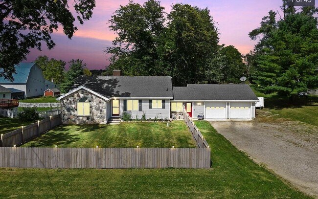 Building Photo - 9128 Austin Rd