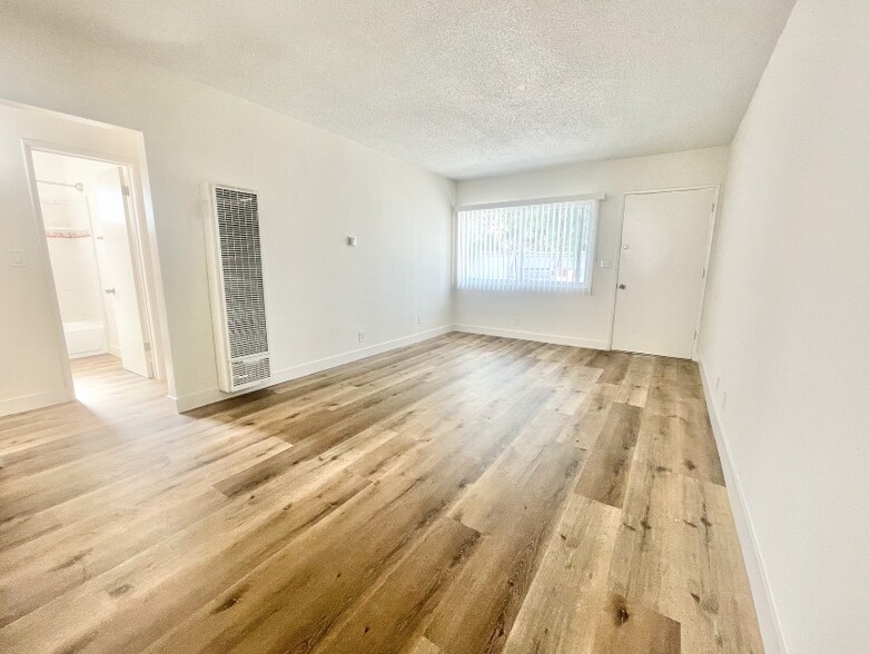 Building Photo - 4341 W 169th St