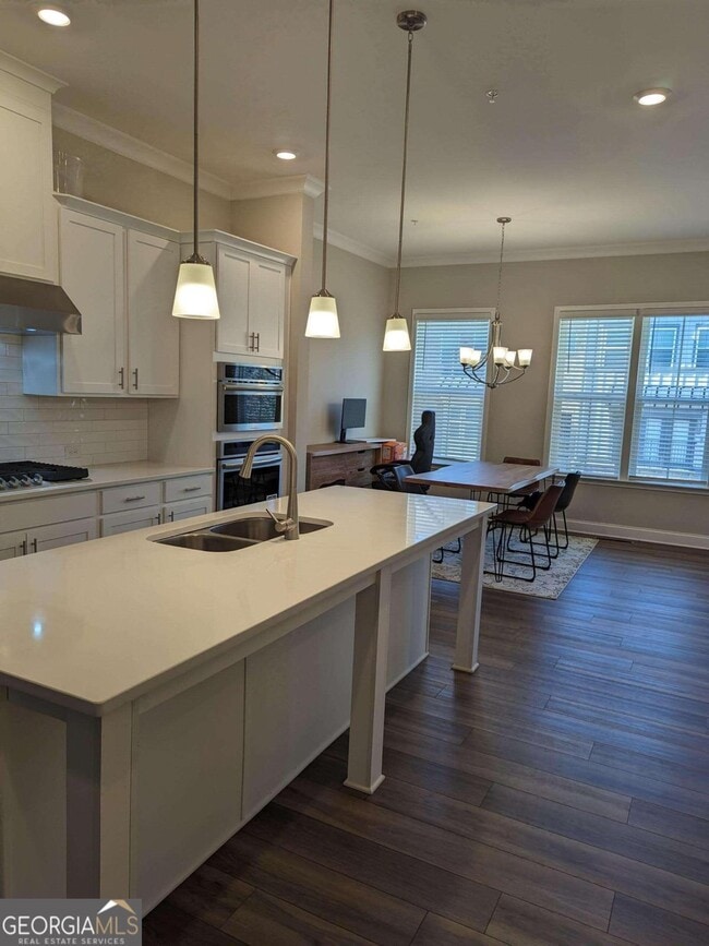 Building Photo - 201 Spike Trl SE