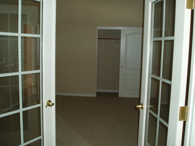 Building Photo - Beautiful 4 Bedroom home in the Clovis District