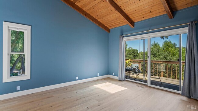 Building Photo - 311 Grandview Ave