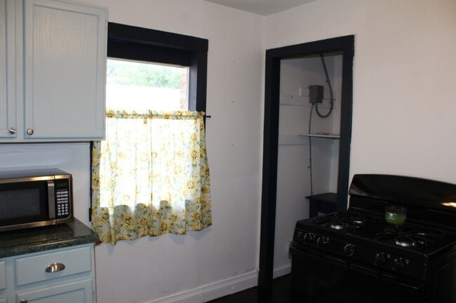 Building Photo - 6839 Co Rd 14