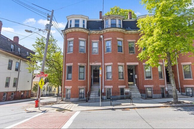 Building Photo - 208 Washington Ave