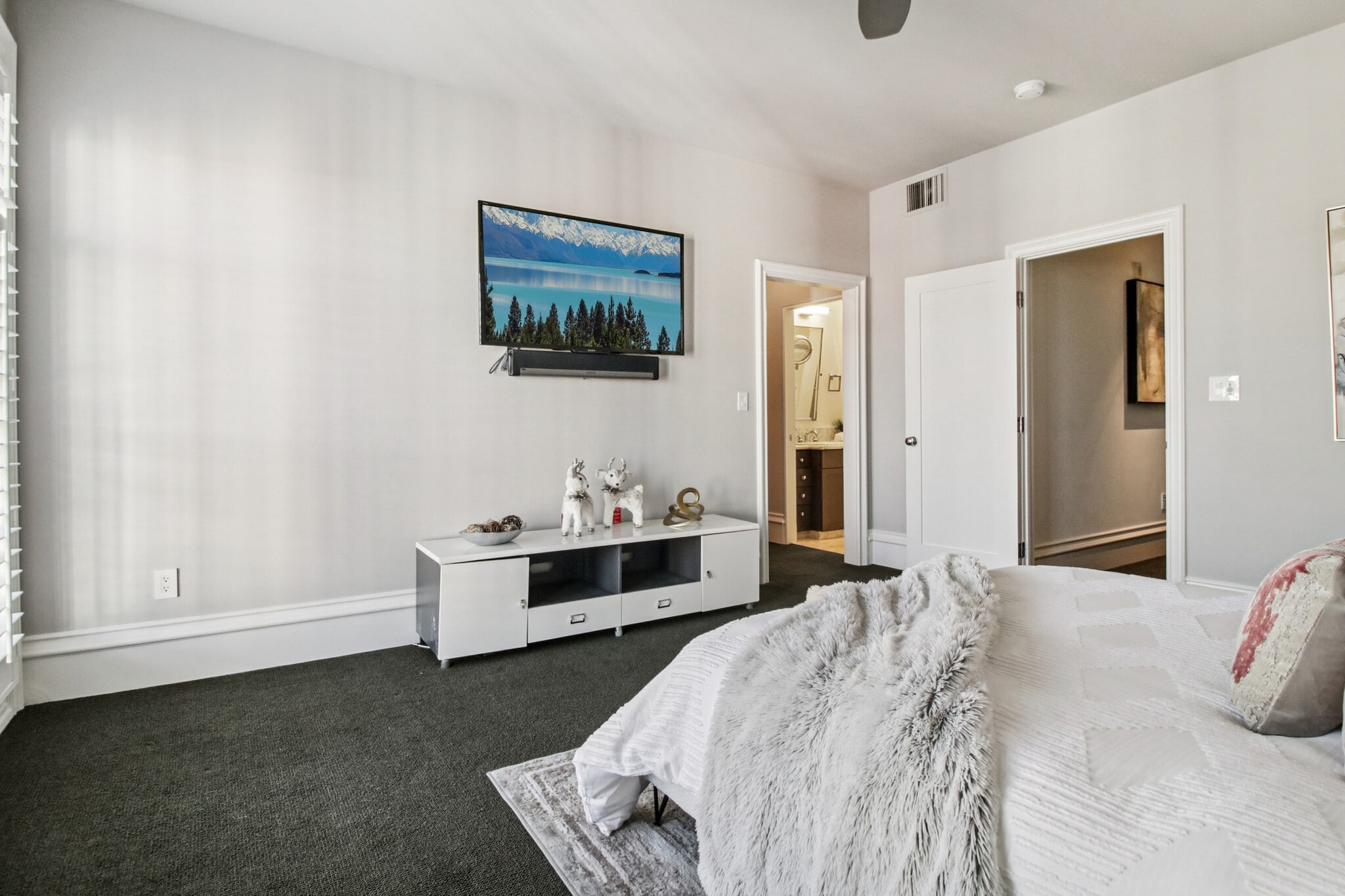 Building Photo - 356 Santana Row