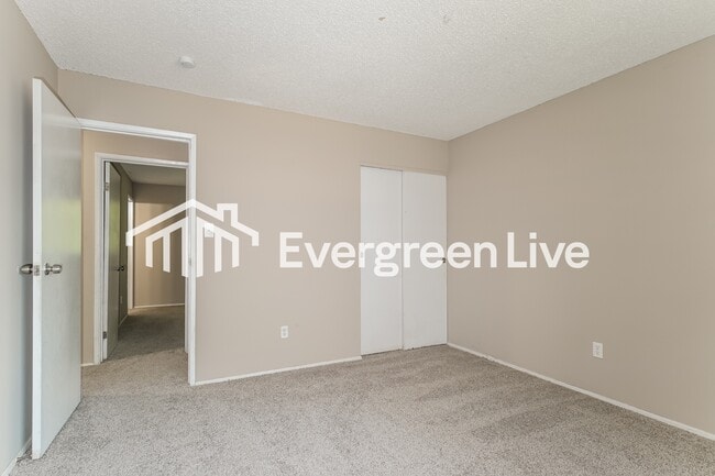 Building Photo - 1844 Battlefield Dr