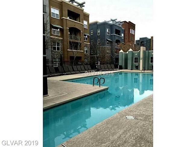 Building Photo - Manhattan Condo - South Las Vegas Blvd.