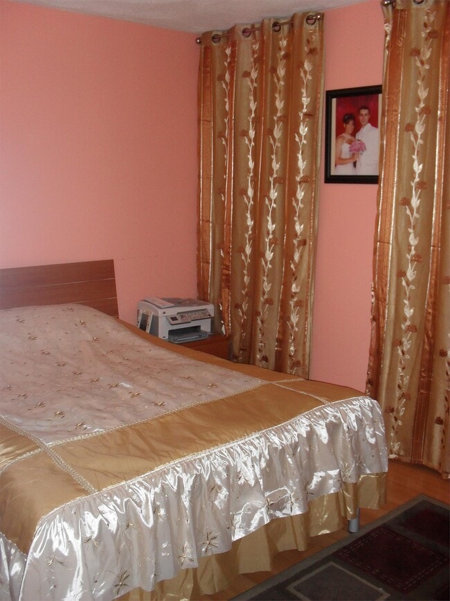 Building Photo - 7 Cypress Rd