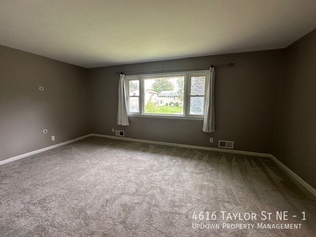 Building Photo - 4616 Taylor St NE