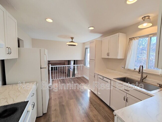 Building Photo - 5330 Silver Spur Ave