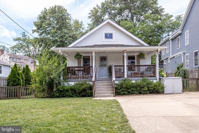 Building Photo - 1708 N Cameron St