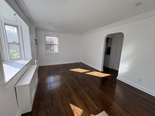 Building Photo - 75-5 254th St
