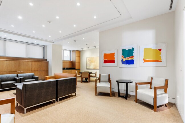 Building Photo - 180 Beacon St