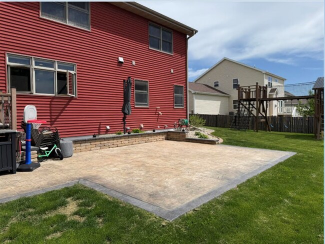 Building Photo - 4363 Memorial Cir