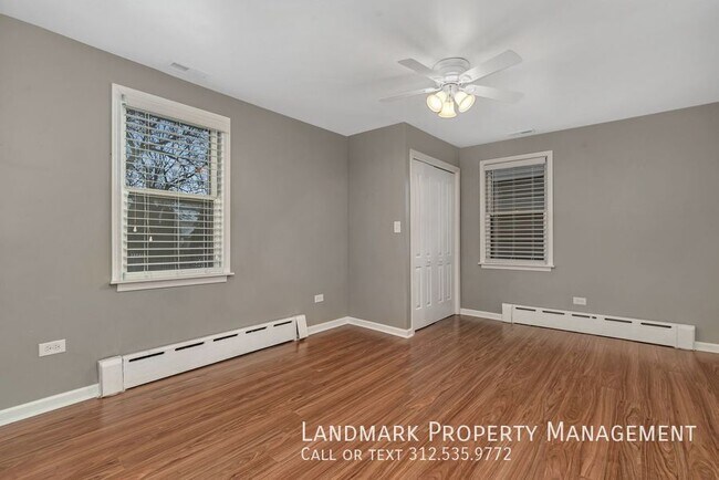 Building Photo - 6 E Eureka Dr