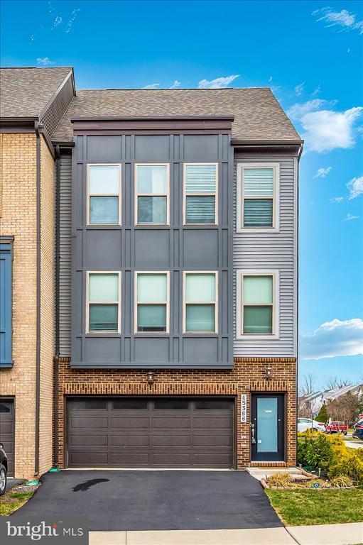 Building Photo - 45366 Daveno Square