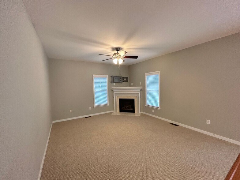 Building Photo - 956 Gorham Ct
