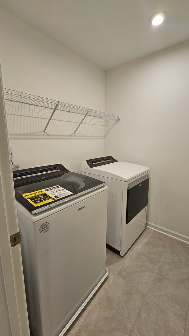 Building Photo - Spacious like new home in Hermitage FOR LEASE