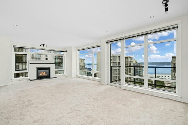 Building Photo - 2bd/1.75ba Seattle Condo