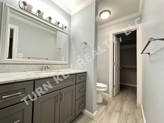 Building Photo - Condo for rent near UAB *Price Drop & Move In Special*