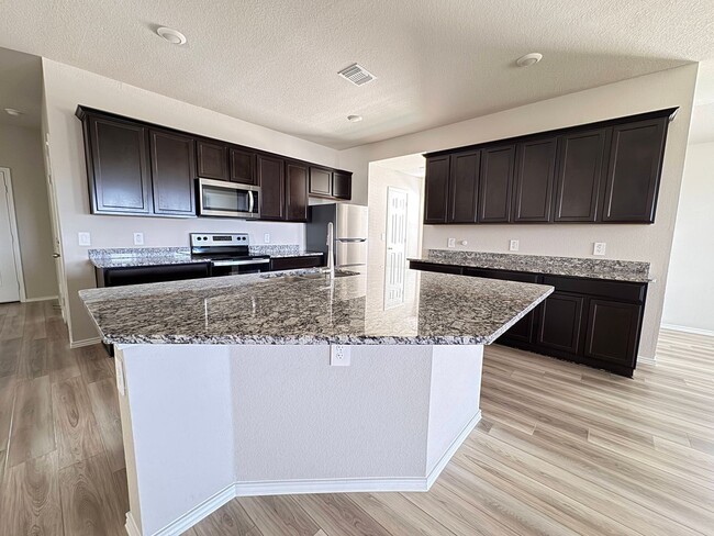 Building Photo - 2014 Gadwall Dr