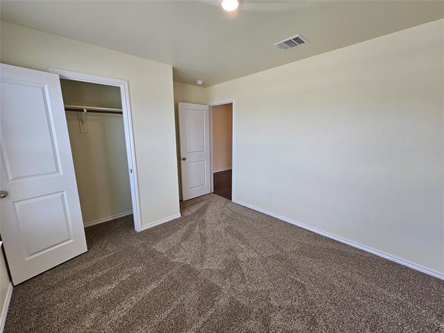 Building Photo - 900 Basswood Ln