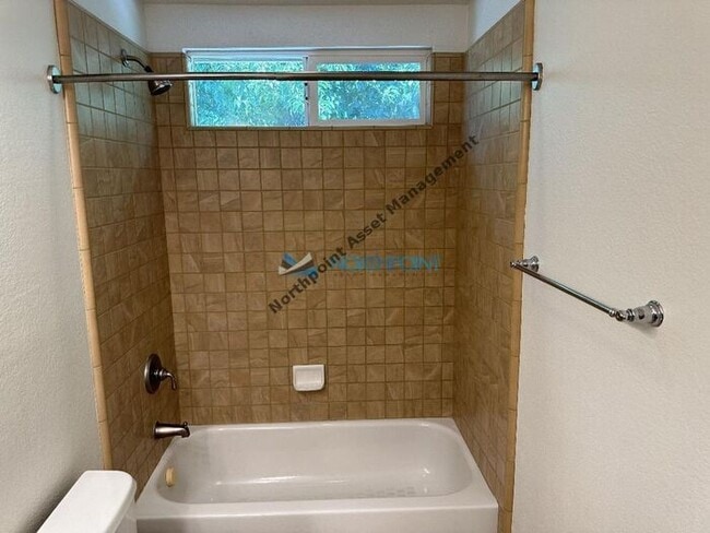 Building Photo - 4BR/3BA w/ Solar + Downstairs Bed/Bath in Whitney Oaks