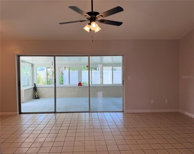 Building Photo - 208 Flamingo Dr