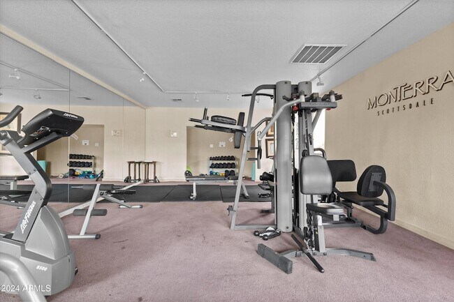 Building Photo - 5877 N Granite Reef Rd