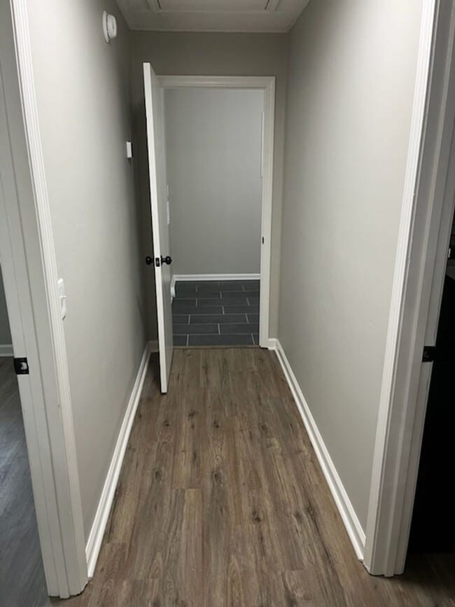 Building Photo - New Renovated Beauitful Home
