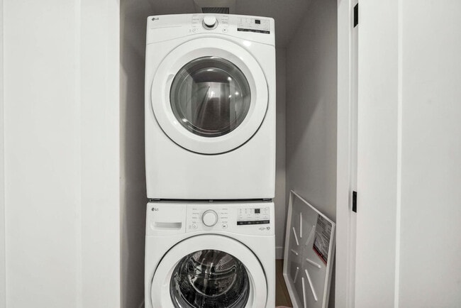 Building Photo - 7719 Renton Ave S