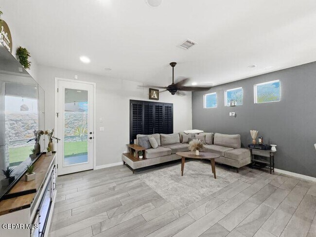 Building Photo - 13655 Stonor Ct