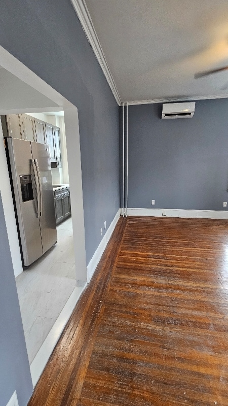 Building Photo - 142 Sumac St