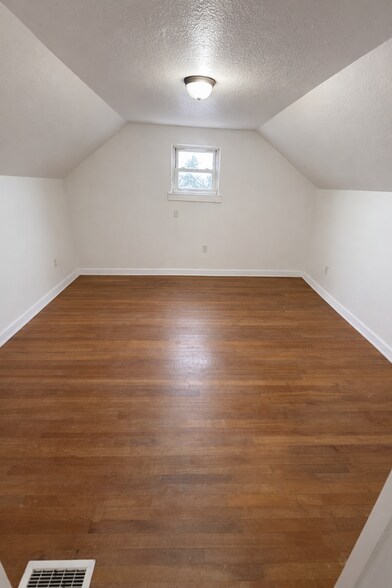 Building Photo - 2314 Broadway Ave