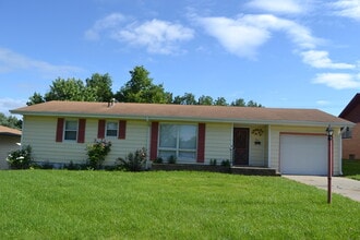 Building Photo - Nice 3-4 Br, 2 Bath Ranch style home, fenced in yard, garage, patio, full basement