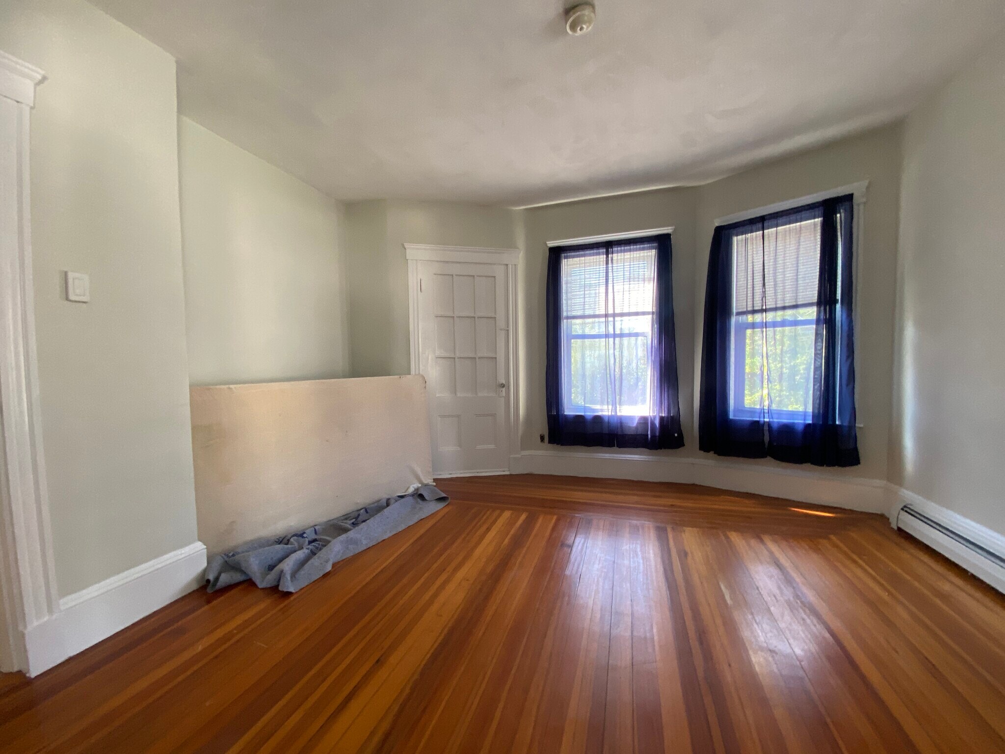 Building Photo - 49 Conwell Ave