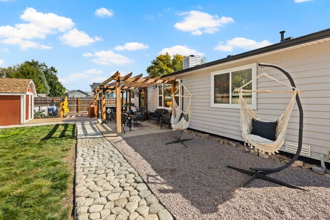 Building Photo - 901 Candlestar Loop N