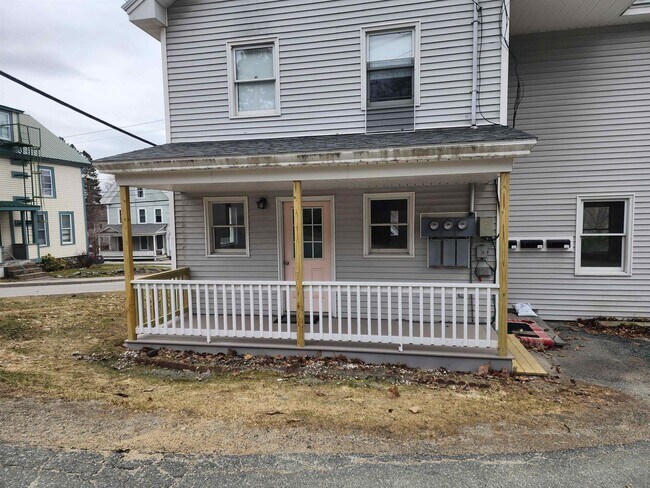 Building Photo - 73 Pleasant St