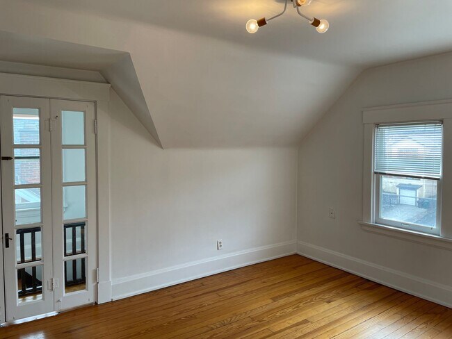 Building Photo - 3406 Erie Ave