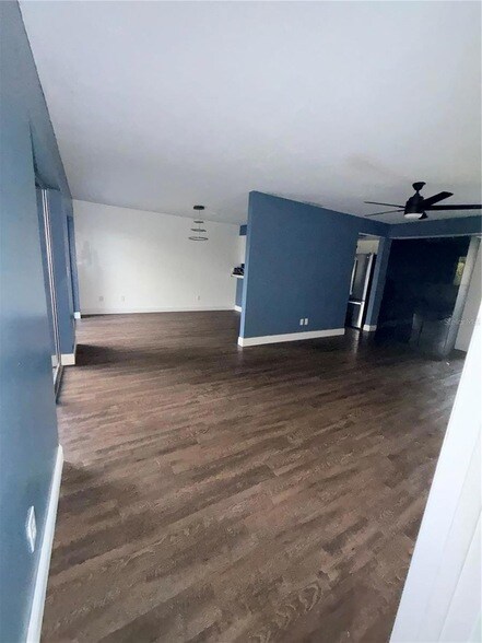 Building Photo - 5920 7th Ave W